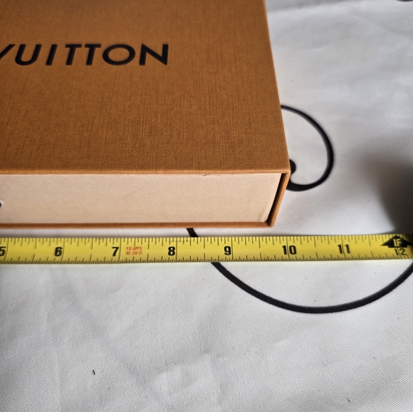 🔥EUC LOUIS VUITTON GIFT BOX - Picture 5 of 7